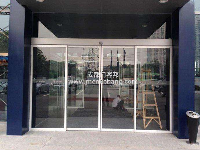 玻璃自動門突然關(guān)不了,成都上門維修自動門 玻璃自動門突然關(guān)不了,成都上門維修自動門